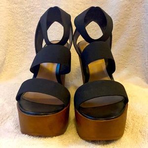 Steve Madden Brand New Wedges size 8.5